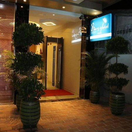 8Day Hotel Yangon Exterior foto