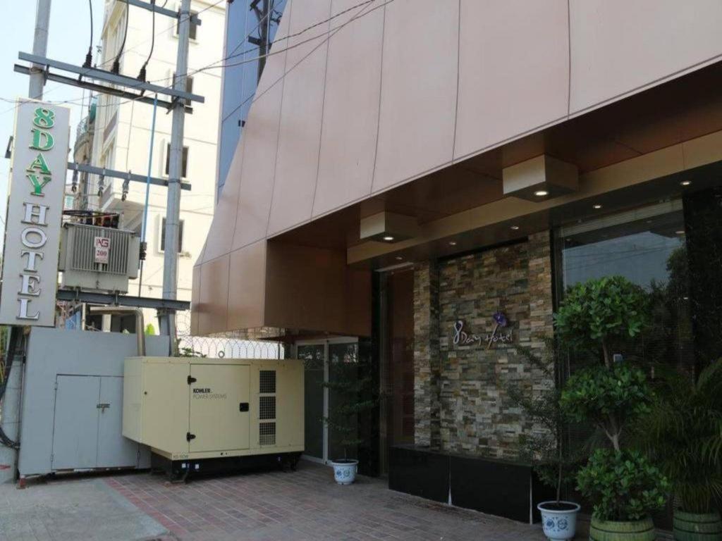 8Day Hotel Yangon Exterior foto