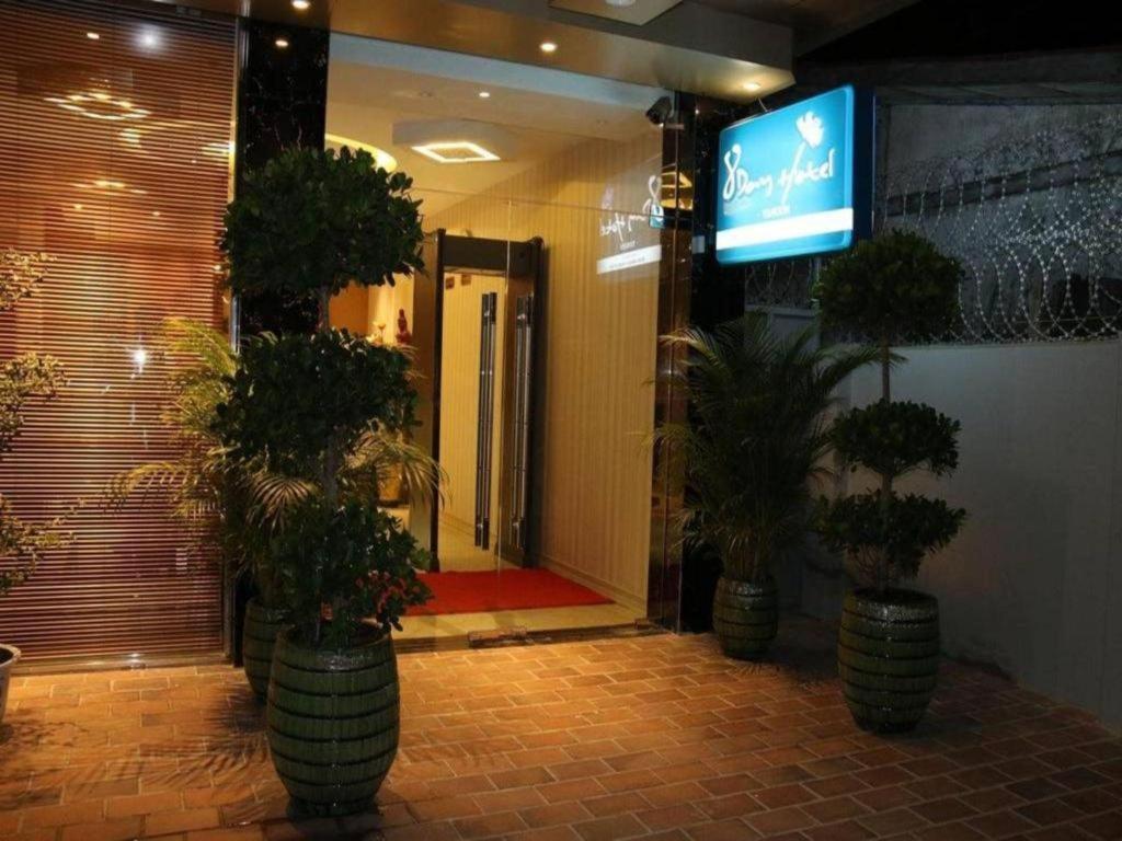 8Day Hotel Yangon Exterior foto