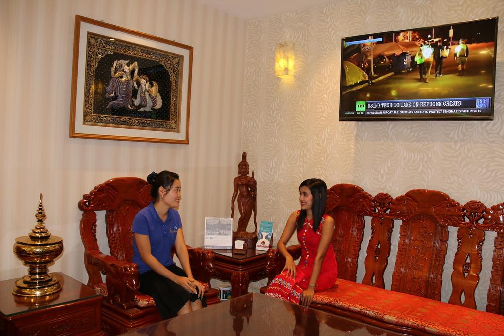 8Day Hotel Yangon Exterior foto