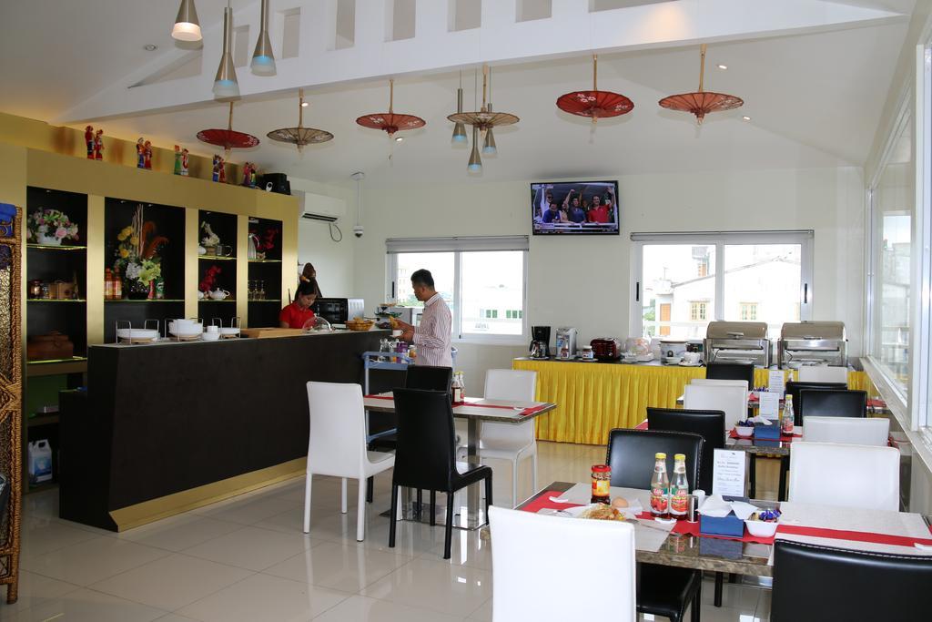 8Day Hotel Yangon Exterior foto